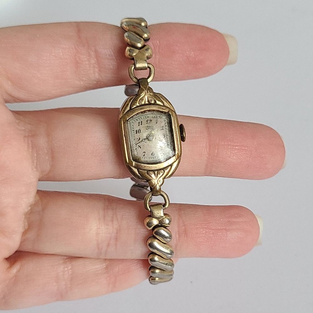 Vintage Dainty LANCO Feminine Gold Tone Self Wind Square Face Watch
